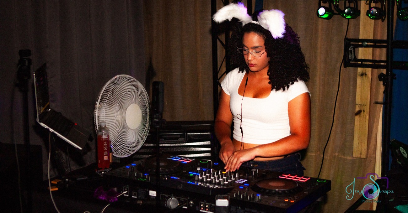 Chronically Online party photo by Jay Snaps