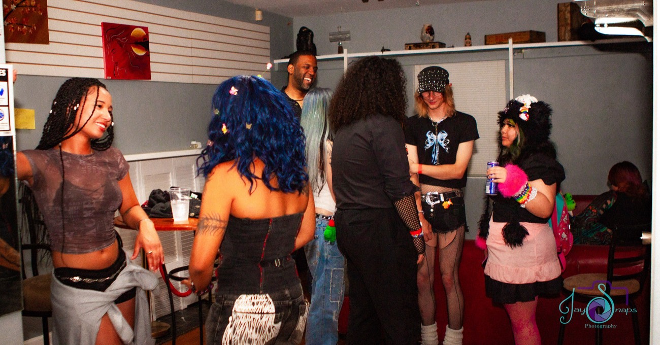Chronically Online crowd photo by Jay Snaps