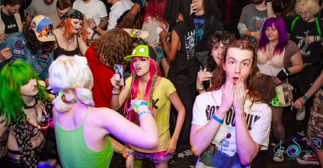 Chronically Online crowd photo by Jay Snaps