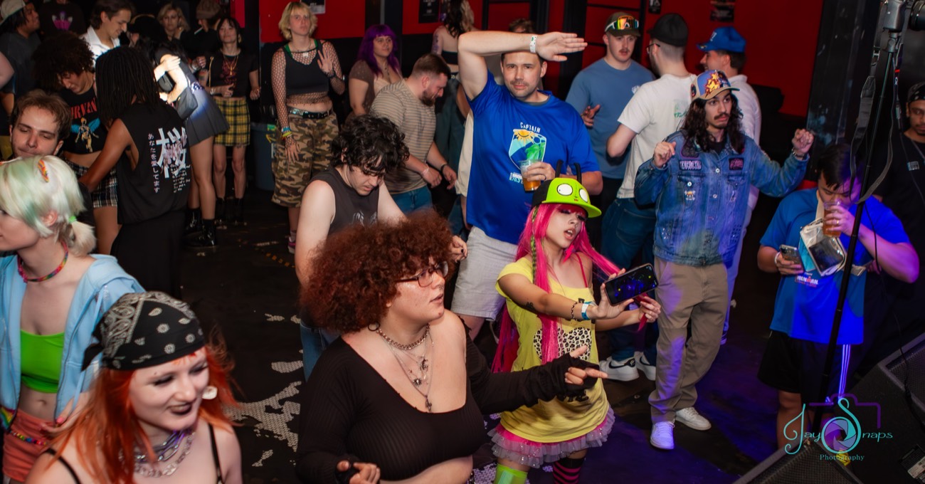 Chronically Online crowd photo by Jay Snaps